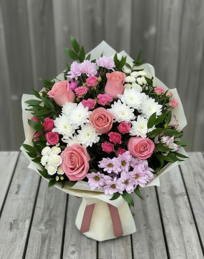 Букет цветов из: Альстромерии, Гвоздики, Розы и Хризантемы в Арсеньеве