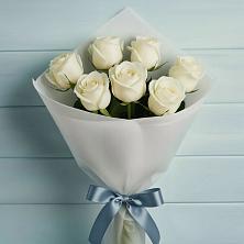 Букет 7 Белых роз Эдлесс Лав в Арсеньеве