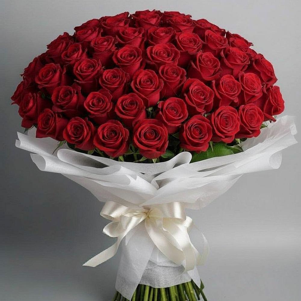 Букет 101 Красная роза Блэк Мэджик в Арсеньеве