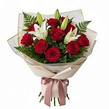 Букет цветов из:  Лилии и Розы в Арсеньеве