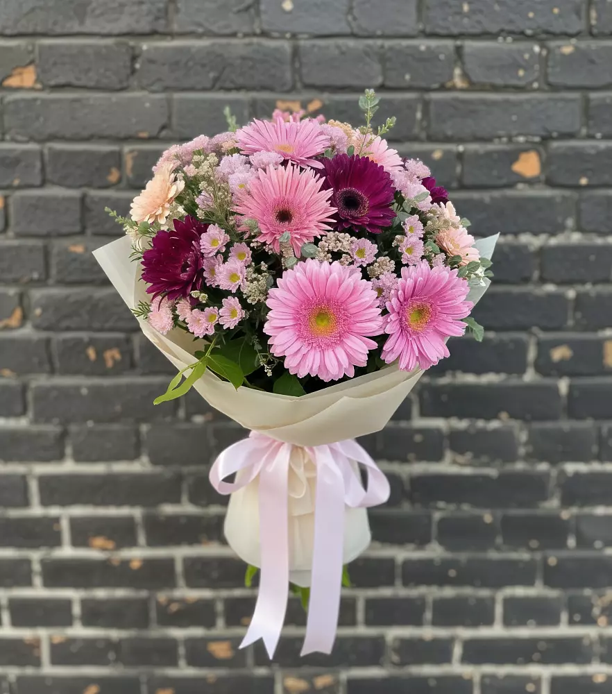 Букет цветов из: Герберы и Хризантемы в Арсеньеве