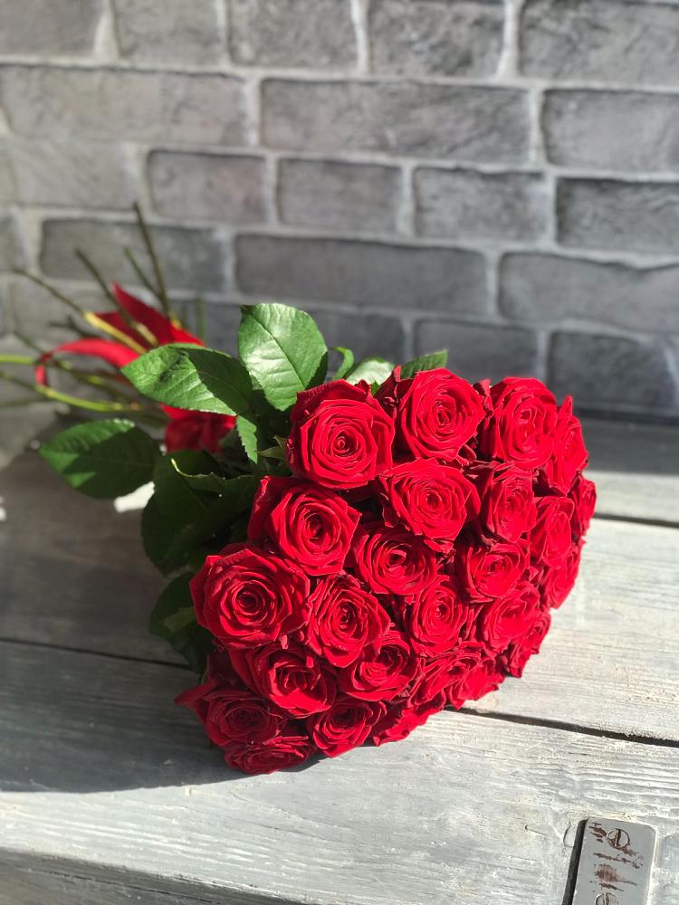 Букет Красные розы Фридом в Арсеньеве