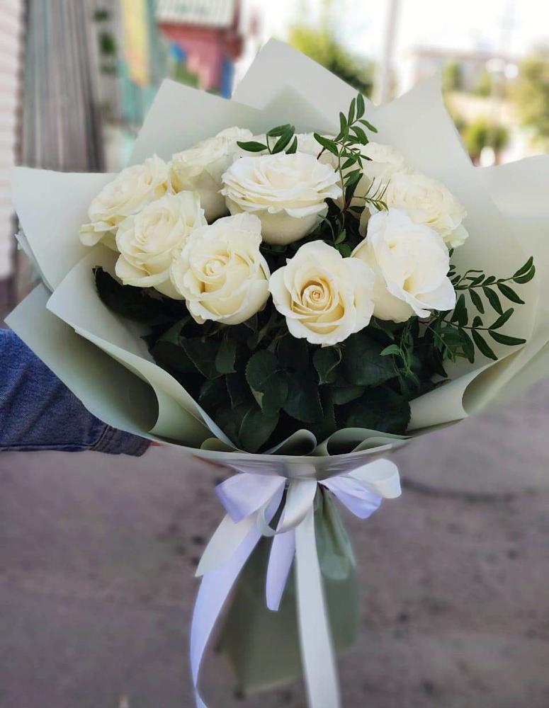 Букет Белые розы Проуд в Арсеньеве