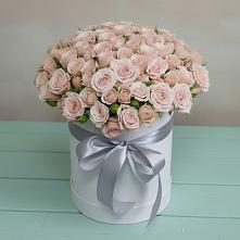 Цветочная композиция из Розы в шляпной коробке в Арсеньеве