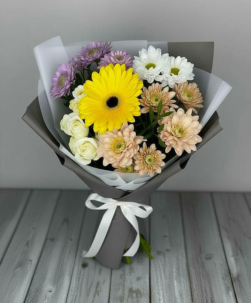 Букет цветов из: Розы, Герберы и Хризантемы в Арсеньеве