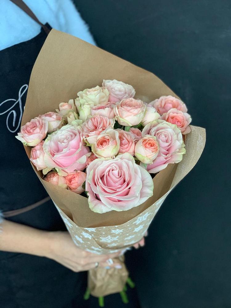 Букет цветов из: Хризантемы и Розы в Арсеньеве