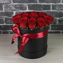 Цветочная композиция из Розы в шляпной коробке в Арсеньеве