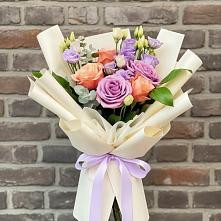 Букет цветов из:  Лизиантусы и Розы #REPLACE_PRED# Арсеньеве