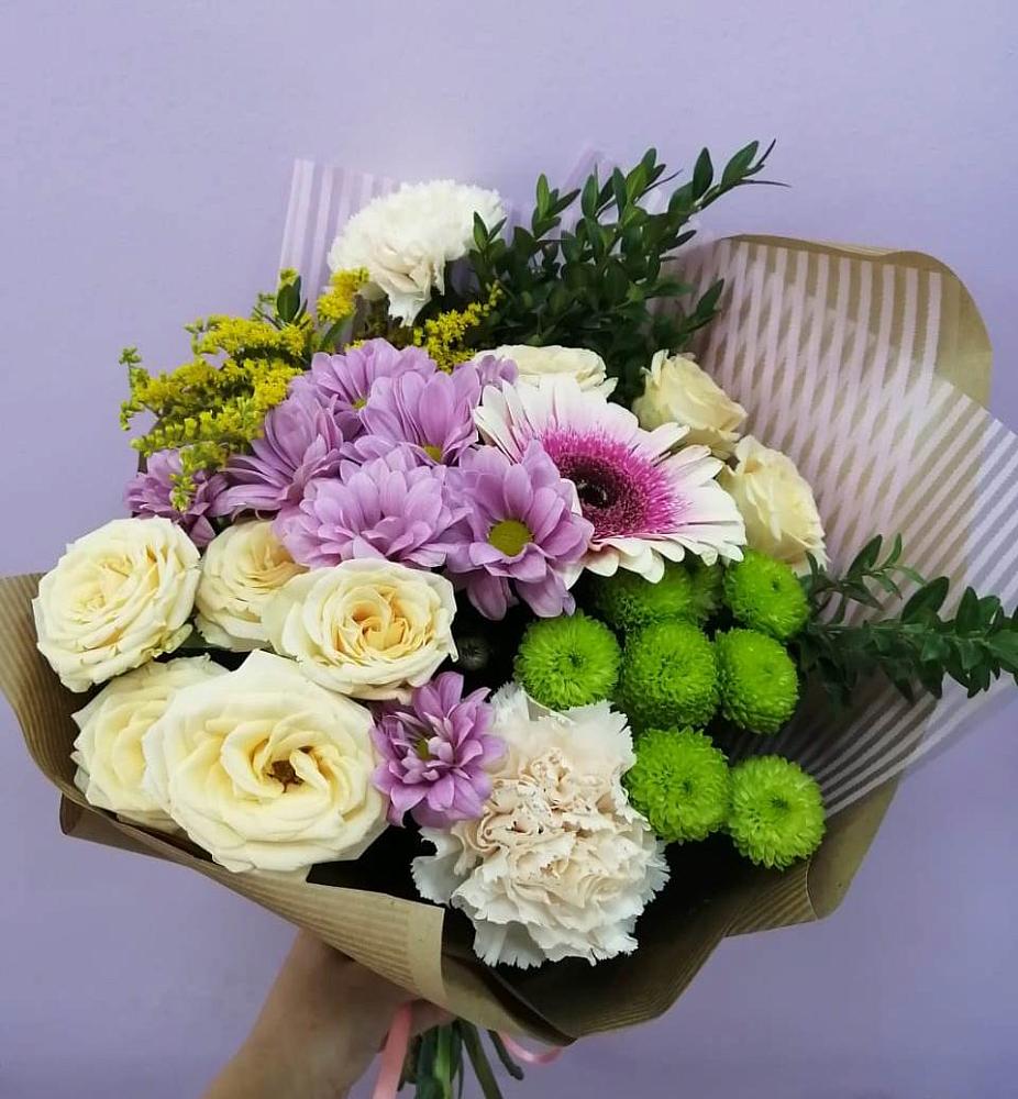 Букет цветов из: Хризантемы, Розы, Гвоздики и Герберы в Арсеньеве