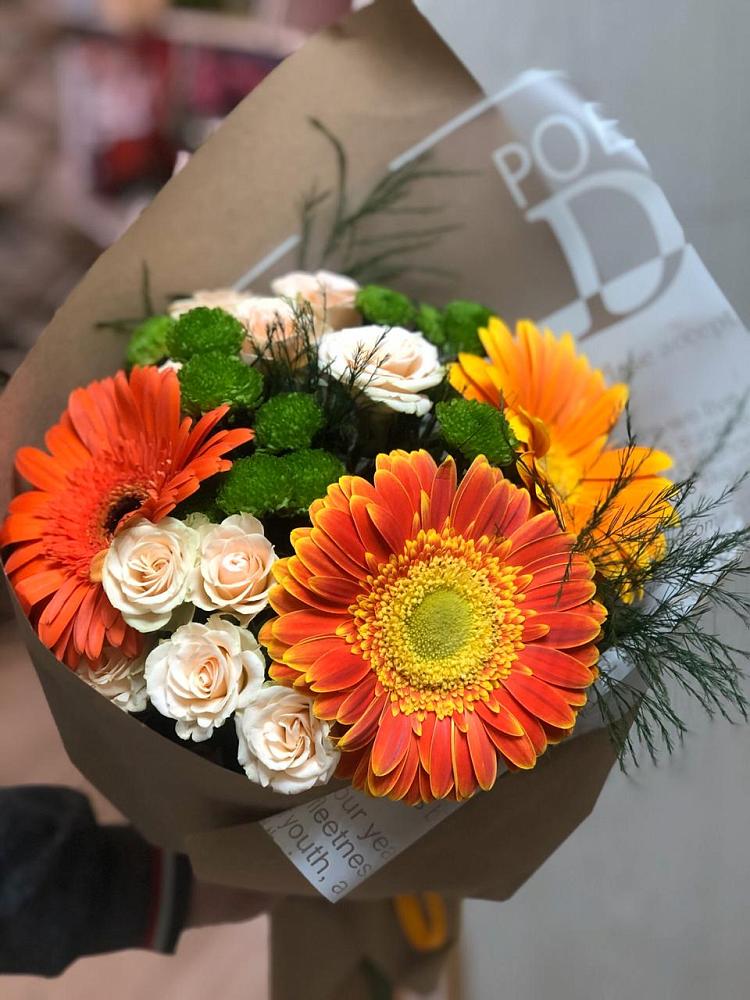 Букет цветов из: Герберы, Хризантемы и Розы в Арсеньеве