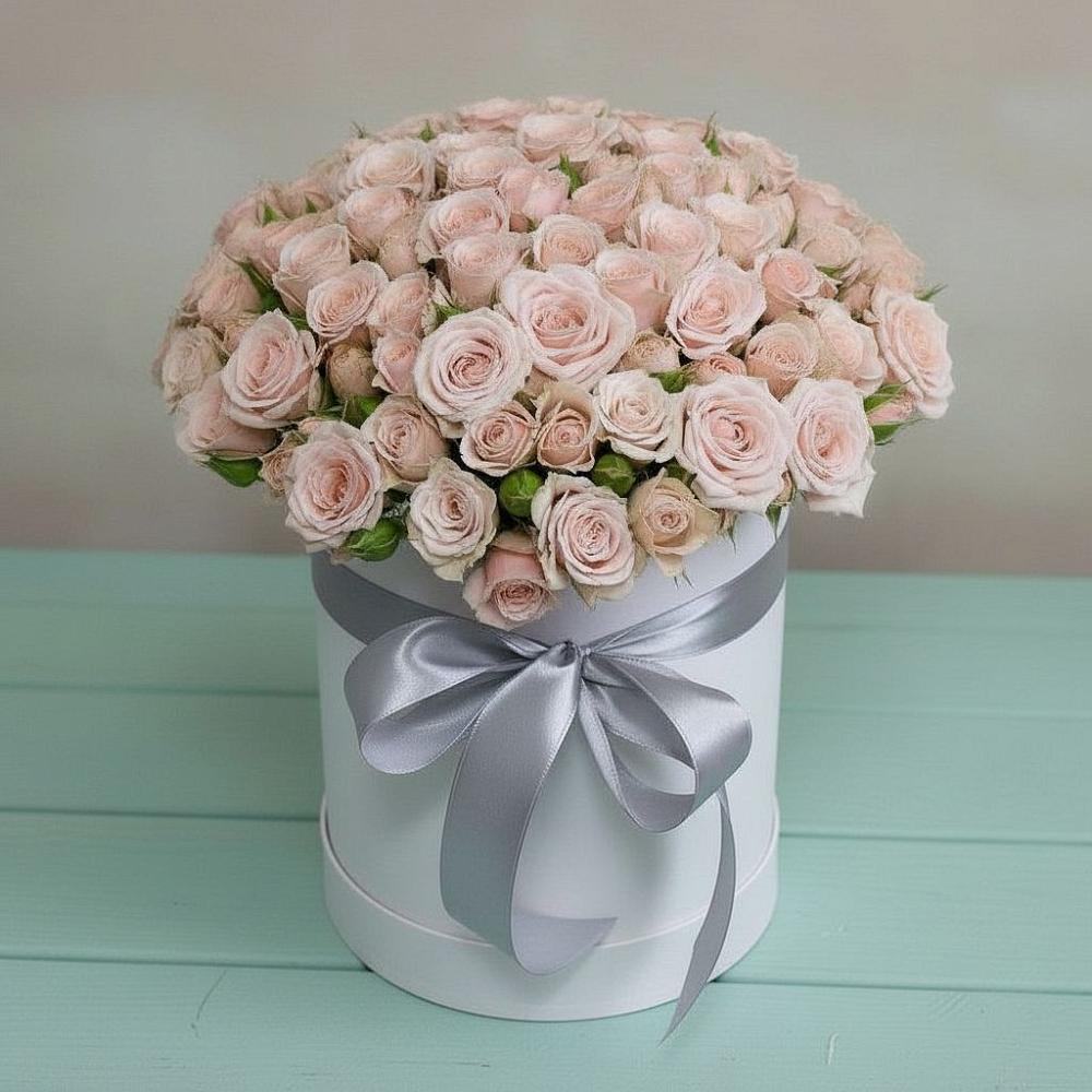 Цветочная композиция из Розы в шляпной коробке в Арсеньеве