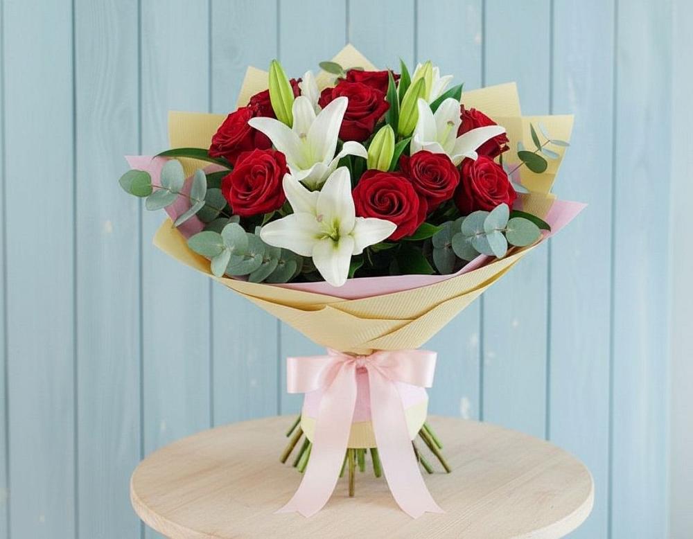 Букет цветов из: Лилии и Розы в Арсеньеве